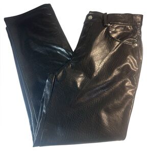 H&M  Black Croc-Textured Pants. Relaxed Fit Wide Leg. Women’s Size 12 NWT